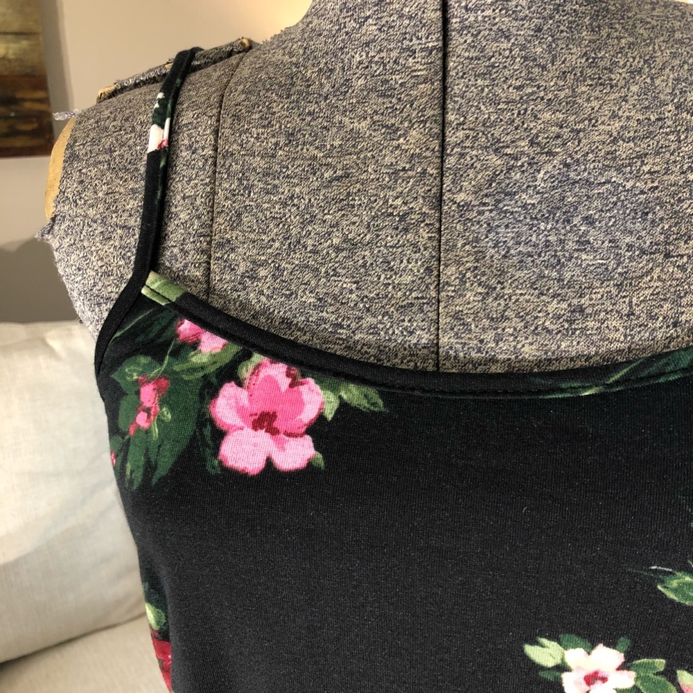 NWT FLORAL PRINT MAXI DRESS - Picture 4 of 8
